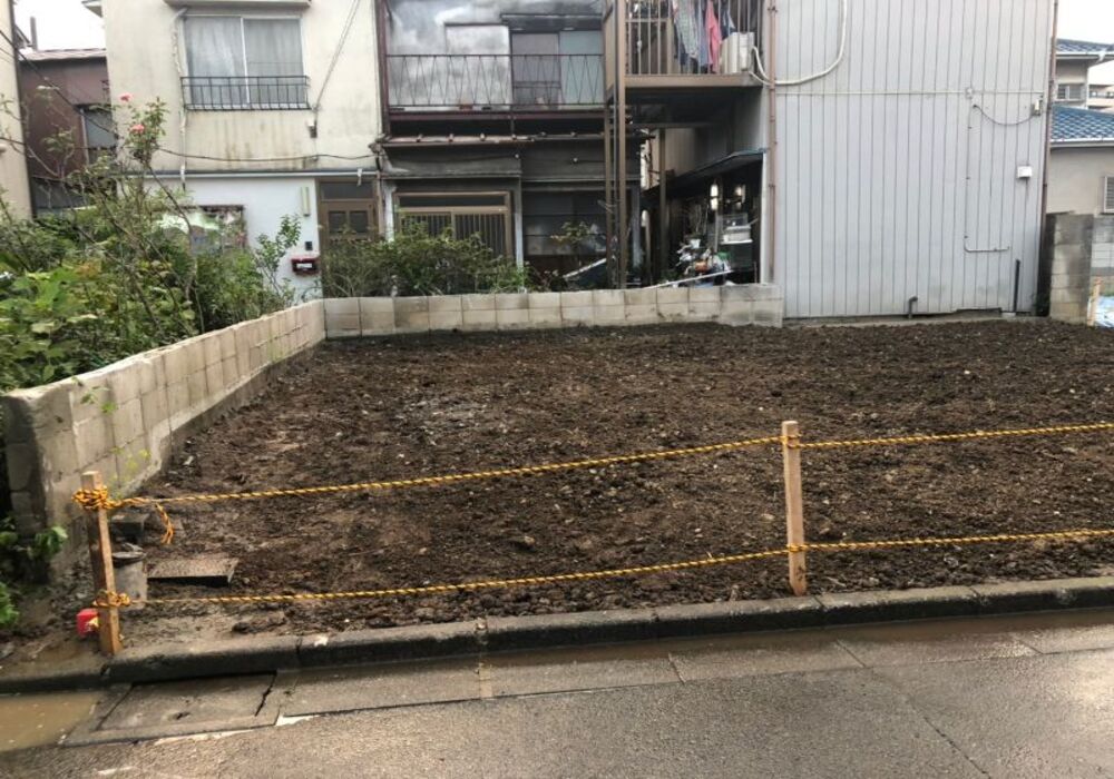 足立区共同住宅　鉄-木造